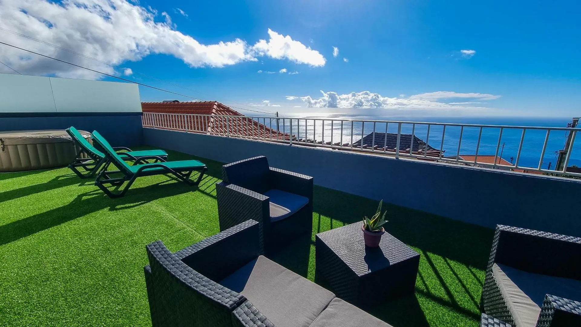 Casa Caromba, Sunset Villa Prazeres Feriehus